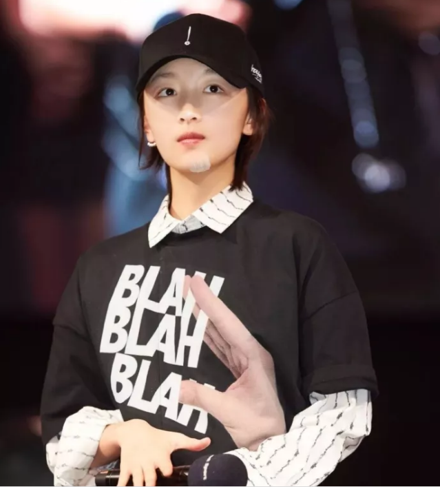 今年秋冬最chic！原來短發和帽子這么配??！